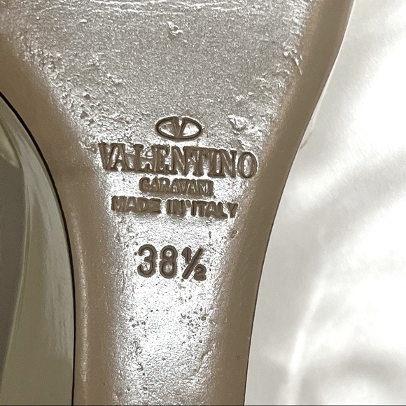 🚨Valentino Garavani Ivory Patent Bow Wedge Sandals 38.5 - Picture 4 of 14